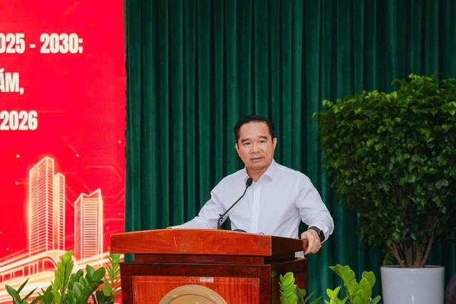 Đảng bộ Ủy ban nh&acirc;n d&acirc;n Th&agrave;nh phố Hồ Ch&iacute; Minh tổ chức Hội nghị Ban Chấp h&agrave;nh lần thứ tư: Quyết t&acirc;m tăng trưởng hai con số, tạo động lực mới cho ph&aacute;t triển - Ảnh 3.