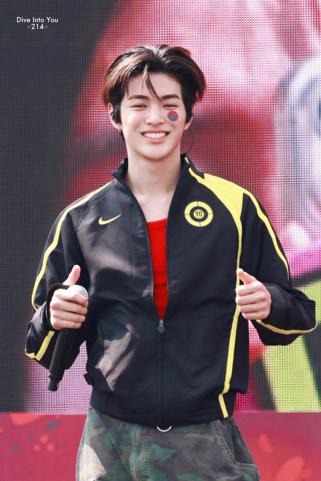Thiên tài gương mặt mới xuất hiện ở showbiz: VĐV bơi lội từ bỏ ước mơ để làm ca sĩ, nhan sắc sinh ra để nổi tiếng - Ảnh 18.