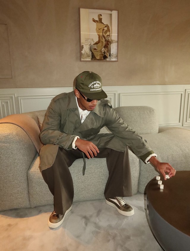 Bạn th&acirc;n tiễn Haaland về nước l&agrave; fashion boy ch&iacute;nh hiệu, ra khỏi s&acirc;n cỏ l&agrave; "con cưng" của Louis Vuitton- Ảnh 14.