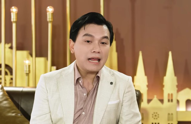Nam ca sĩ muốn về nước làm liveshow 30 năm nhưng khó khăn - Ảnh 1.