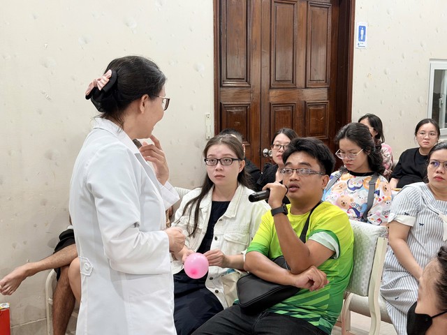 Hành trình nuôi con bằng sữa mẹ nhẹ nhàng: Trải nghiệm thực tế tại lớp học tiền sản Bệnh viện Phụ sản MêKông - Ảnh 1.