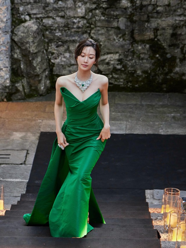 Moon Ga Young lộ diện sau nghi vấn t&igrave;nh cảm với Lee Jong Suk, sắc v&oacute;c bị n&oacute;i "kh&ocirc;ng thật" - Ảnh 9.