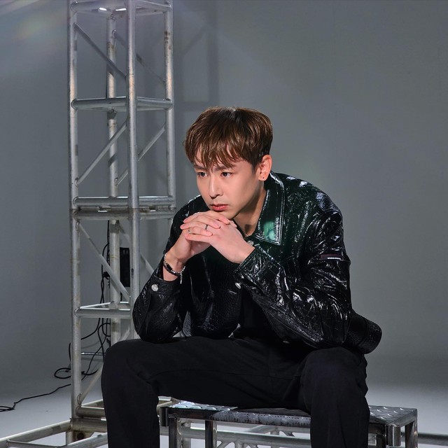 Hoàng tử lai đẹp nhất showbiz từng béo đến vỡ nét, nay khoe body săn chắc khiến fan phấn khích- Ảnh 7.