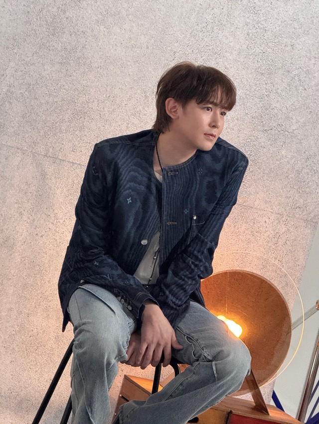 Hoàng tử lai đẹp nhất showbiz từng béo đến vỡ nét, nay khoe body săn chắc khiến fan phấn khích- Ảnh 4.