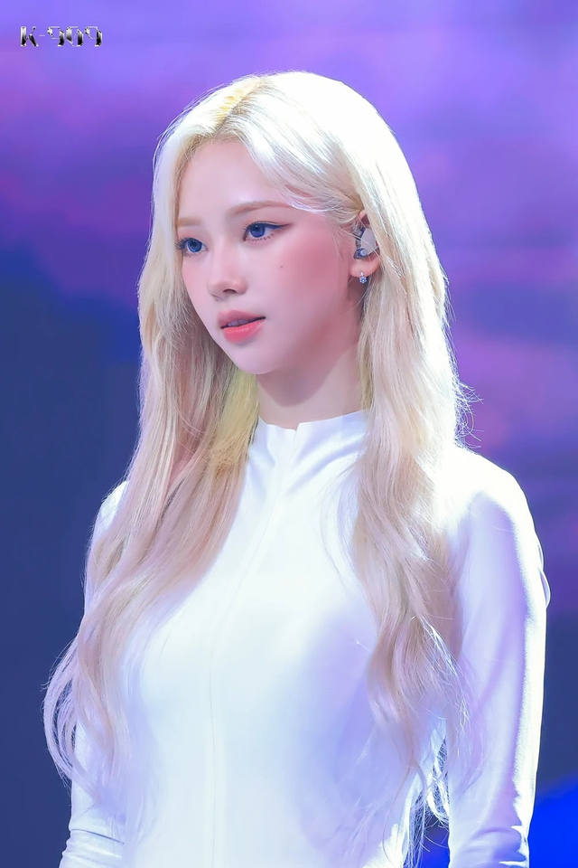 Ca sĩ vừa được đề cử đẹp nhất thế giới: Nhan sắc đến AI cũng phải ‘tự ái”, dàn sao nam mê như điếu đổ- Ảnh 5.