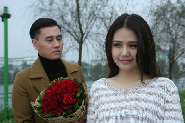 Mỹ nh&acirc;n Việt cưới TGĐ khu nghỉ dưỡng phức hợp Đ&agrave; Nẵng: Kh&ocirc;ng nhận tiền mừng, diện mạo ch&uacute; rể "k&iacute;n như bưng"- Ảnh 1.