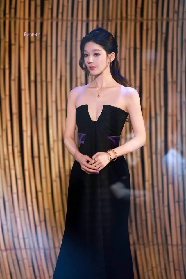 Triệu Lộ Tư ngày càng giống hot girl mạng- Ảnh 5.