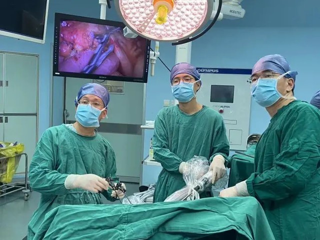 Chàng trai 28 tuổi mắc ung thư đại trực tràng vì ăn món thịt "thơm nức mũi" 6 lần 1 tuần- Ảnh 3.