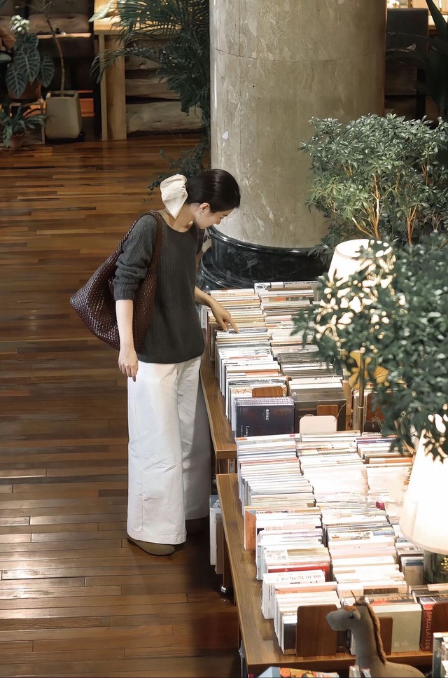 Sống tối giản kiểu gì mà vẫn có 3 ví điện tử, mấy tài khoản ngân hàng và rất nhiều gói đăng ký?- Ảnh 1.