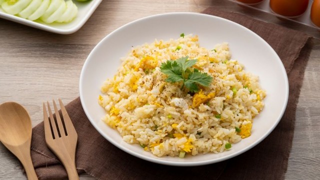 Ăn b&aacute;t cơm để tủ lạnh v&agrave;i ng&agrave;y, người đ&agrave;n &ocirc;ng 50 tuổi suy gan, suy thận: Chuy&ecirc;n gia chỉ ra sai lầm nhiều gia đ&igrave;nh Việt mắc phải- Ảnh 2.