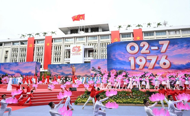 Người b&aacute;c sĩ chọn ở lại c&ugrave;ng th&agrave;nh phố: Nửa thế kỷ y đức v&agrave; h&agrave;nh tr&igrave;nh hồi sinh những mầm sống - Ảnh 3.