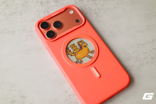 Trên tay XTREM E-Ink Case: Chiếc ốp lưng có thể thay đổi giao diện chỉ bằng một cú chạm, không cần pin vẫn hoạt động - Ảnh 4.