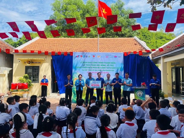 Hành trình “tiếp lửa” dấu chân tình nguyện: Với tuổi trẻ Thành phố Hồ Chí Minh, mỗi nẻo đường là một bài học cống hiến - Ảnh 4.