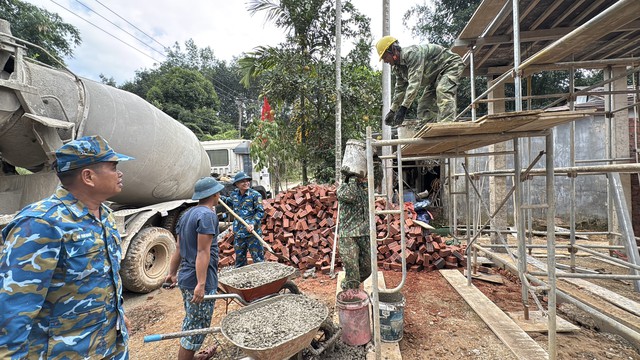 Hành trình lên Tây Giang: Viết tiếp nghĩa tình quân dân nơi biên cương - Ảnh 4.