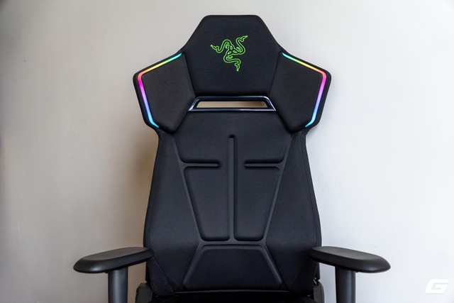 Trải nghiệm Soma Chroma: Ghế gaming RGB "kh&ocirc;ng d&acirc;y" 17,5 triệu đồng của Razer c&oacute; g&igrave; đ&aacute;ng ch&uacute; &yacute; - Ảnh 14.