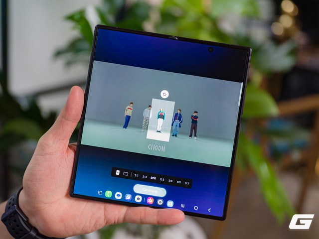 Cận cảnh Galaxy Z Fold8 Ultra: Chỉ thay tên đổi họ hay thực sự là trải nghiệm Ultra - Ảnh 11.