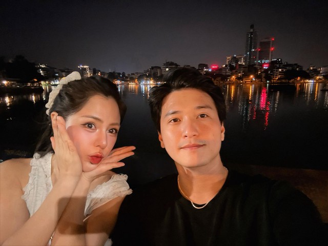 Mẹ đơn thân có 1 con riêng cưới nam diễn viên kém 6 tuổi: "Đếm ngày xa anh..." - Ảnh 1.