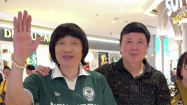 NSND Minh Vương đi ăn kem với vợ chồng NSƯT từ Mỹ về - Ảnh 2.