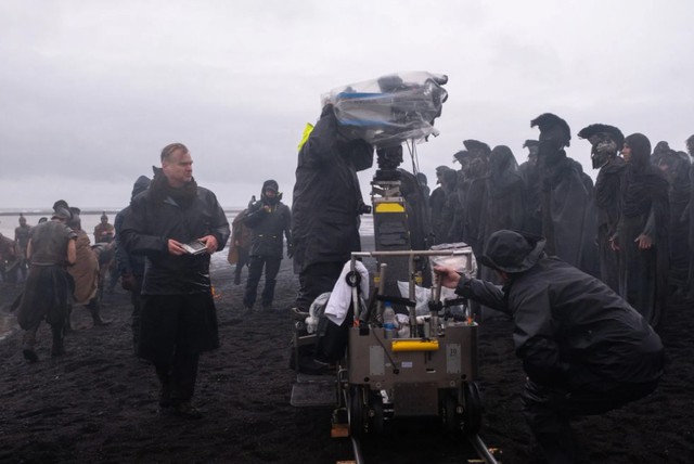 Christopher Nolan vận hành The Odyssey trị giá 250 triệu USD thế nào khi không dùng smartphone và email? - Ảnh 4.