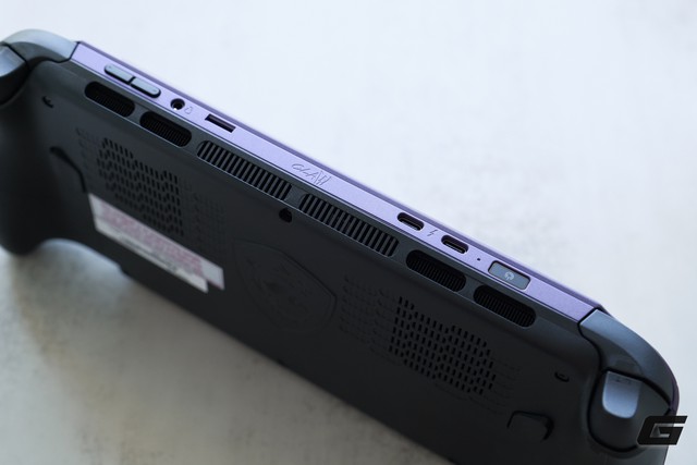 Tr&ecirc;n tay MSI Claw 8 EX AI+: Chip Intel Arc G3 Extreme, m&agrave;n h&igrave;nh lớn hơn, cầm sướng hơn, thiết kế cũng kh&aacute;c hẳn - Ảnh 13.