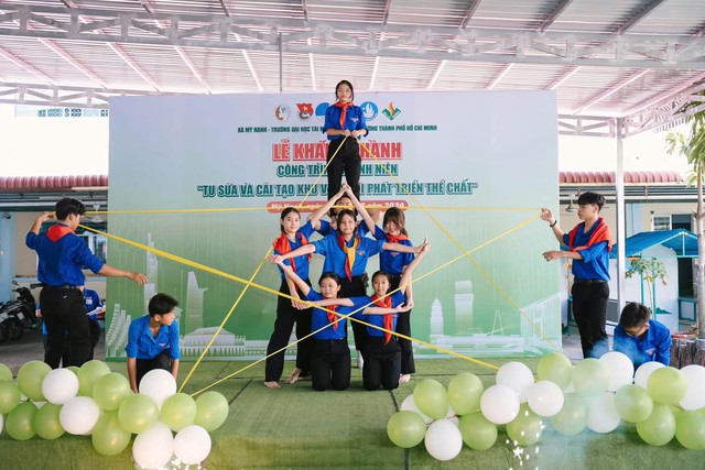 Rực rỡ sắc xanh t&igrave;nh nguyện tr&ecirc;n v&ugrave;ng đất miền T&acirc;y - Ảnh 4.