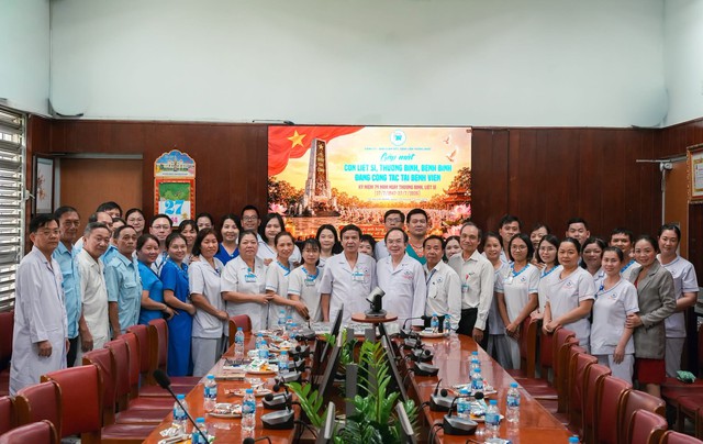 Tri &acirc;n lịch sử, viết tiếp tương lai: Bệnh viện Thống Nhất gặp mặt con liệt sĩ, thương binh, bệnh binh nh&acirc;n kỷ niệm 79 năm Ng&agrave;y Thương binh &ndash; Liệt sĩ - Ảnh 5.