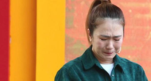 Nữ MC nổi tiếng nghẹn ng&agrave;o trước 10 triệu của Đức Ph&uacute;c - Ảnh 4.