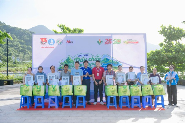 Tuổi trẻ Bệnh viện Chợ Rẫy viết tiếp h&agrave;nh tr&igrave;nh tri &acirc;n tại x&atilde; Dầu Tiếng - Ảnh 7.
