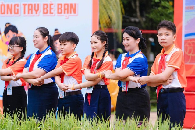 V&ograve;ng tay b&egrave; bạn 2026: Thắt chặt t&igrave;nh hữu nghị thiếu nhi ba nước Việt Nam - L&agrave;o - Campuchia - Ảnh 5.