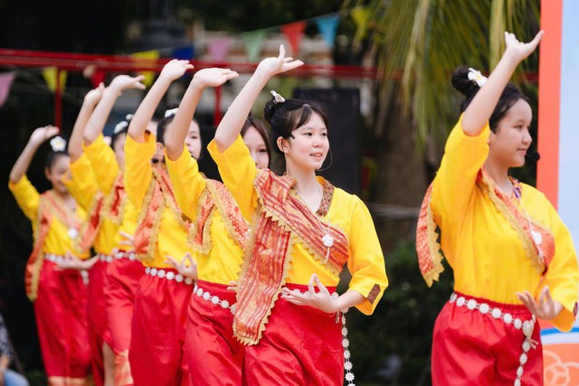 V&ograve;ng tay b&egrave; bạn 2026: Thắt chặt t&igrave;nh hữu nghị thiếu nhi ba nước Việt Nam - L&agrave;o - Campuchia - Ảnh 6.