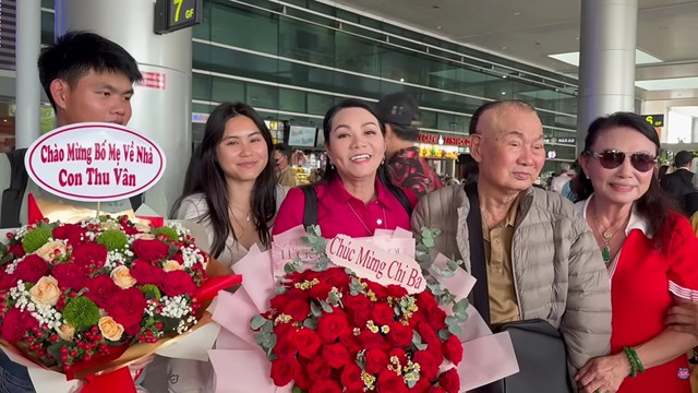 Nữ NSƯT đưa cả nhà từ Mỹ về nước: "Được về quê hương vui lắm" - Ảnh 2.