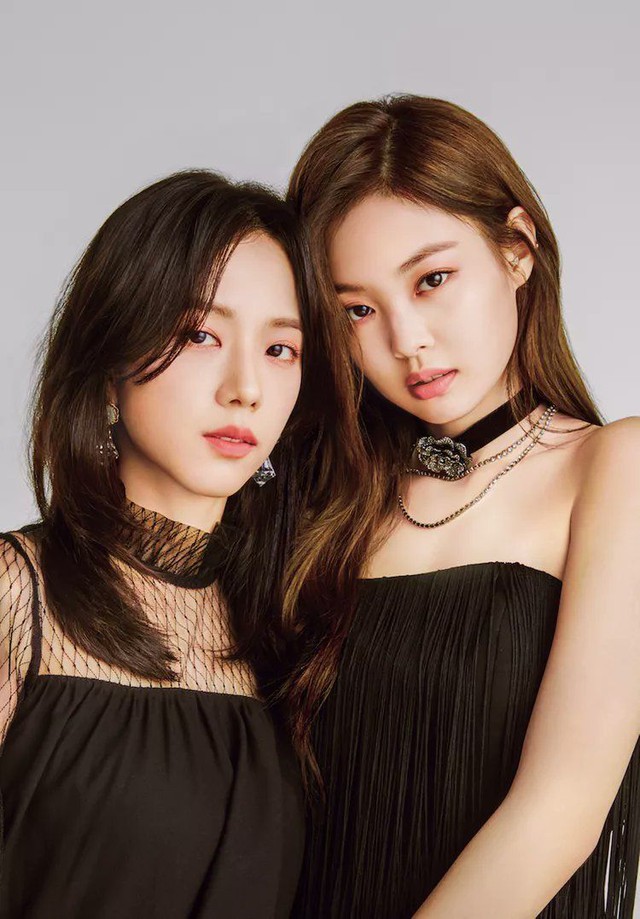 6 tổ hợp kỳ quan của showbiz: Chị em BLACKPINK cạnh nhau l&agrave; h&oacute;a thần, cặp kế thừa di sản nhan sắc sẽ c&ograve;n b&ugrave;ng nổ- Ảnh 12.