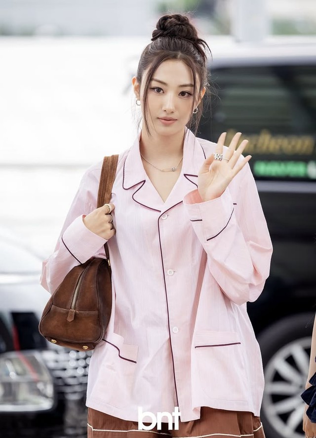 Gái xinh 2K5 được ví như Lee Hyori thế hệ mới, mặc kiểu gì cũng không thoát được "kiếp sang"- Ảnh 13.