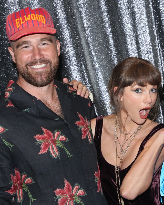 683 tỷ đồng từ đ&aacute;m cưới Taylor Swift khiến ai cũng phải khen- Ảnh 2.