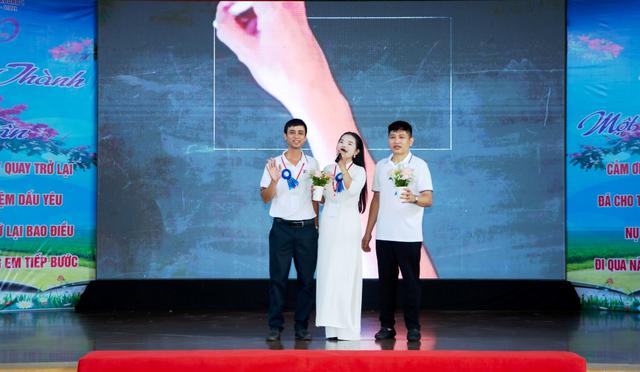 Khóa 38 trường THPT Quảng Xương 1 kỷ niệm 25 năm ngày trở về - Ảnh 4.