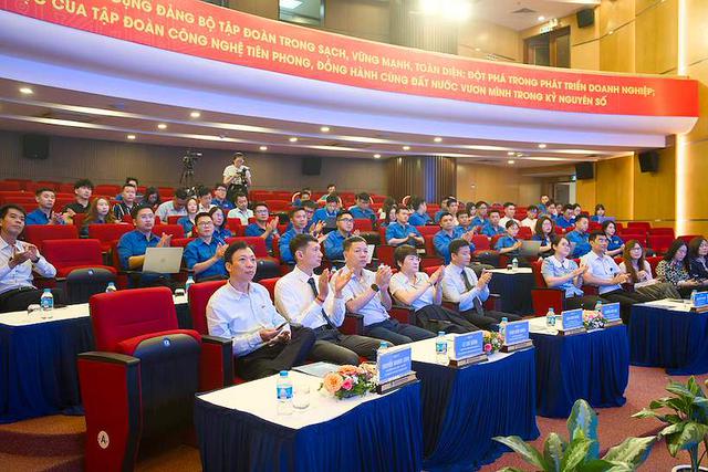 Đo&agrave;n Thanh ni&ecirc;n tổ chức tập huấn ứng dụng AI v&agrave; c&ocirc;ng cụ số trong c&ocirc;ng t&aacute;c truyền th&ocirc;ng d&agrave;nh cho Mạng lưới Đại sứ truyền th&ocirc;ng VNPT - Ảnh 1.