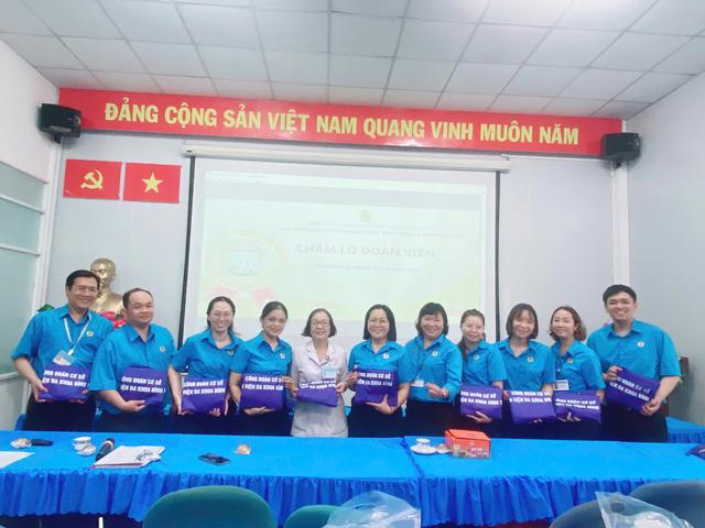 “Bữa cơm công đoàn” – Gắn kết yêu thương, vun đắp mái nhà chung Bệnh viện Đa khoa Bình Tân - Ảnh 3.