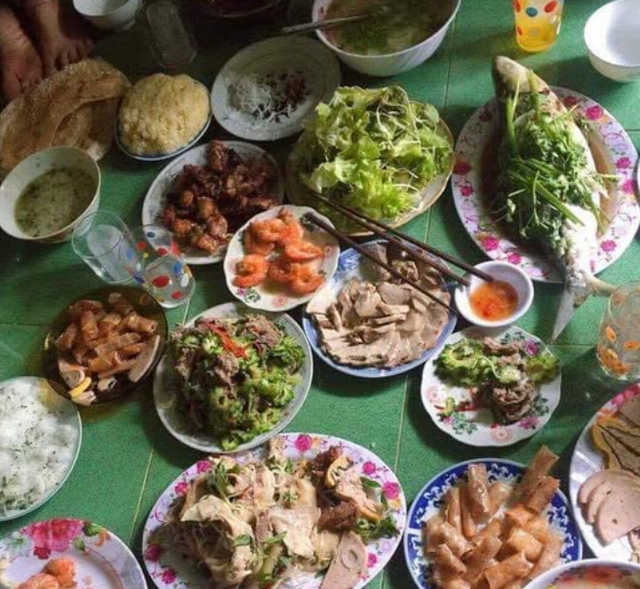 Tưởng về qu&ecirc; ăn giỗ cho vui, t&ocirc;i đ&acirc;u ngờ lại chứng kiến cảnh tượng khiến m&igrave;nh kinh h&atilde;i, thức trắng nhiều đ&ecirc;m suy nghĩ - Ảnh 1.