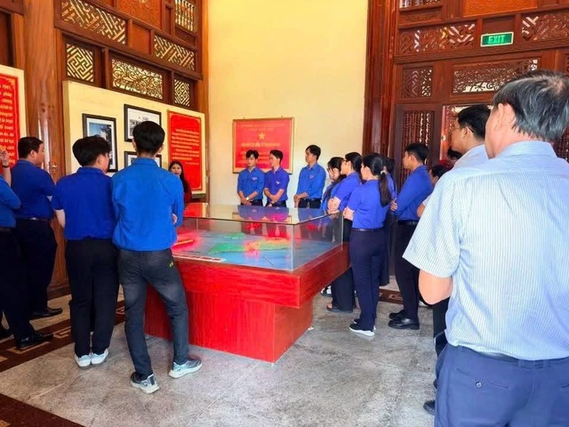 Kỳ nghỉ hồng 2026: Hành trình về nguồn tại Đất Mũi Cà Mau, bồi đắp lý tưởng cho tuổi trẻ Thành phố mang tên Bác - Ảnh 3.