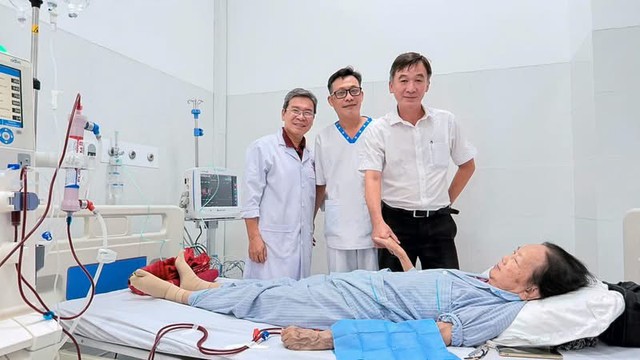 Đơn vị lọc máu tại Côn Đảo: Mở cửa du lịch, thắp sáng ước mơ cho bệnh nhân suy thận - Ảnh 1.