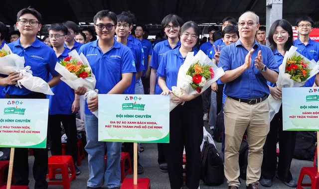 Gần 1.000 chiến sĩ tỏa đến 6 mặt trận: Thanh niên Bách khoa xung kích mang tri thức và sức trẻ phục vụ cộng đồng - Ảnh 3.