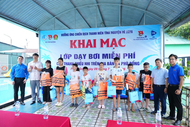 Tăng cường phổ cập kỹ năng ph&ograve;ng chống đuối nước cho thanh thiếu nhi X&atilde; Ph&ugrave; Đổng &ndash; Th&agrave;nh phố H&agrave; Nội - Ảnh 2.