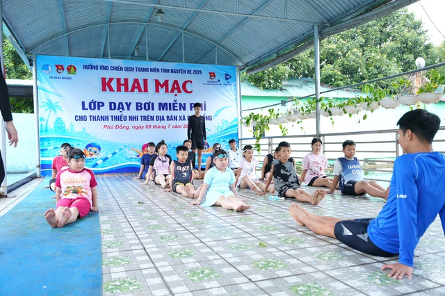 Tăng cường phổ cập kỹ năng ph&ograve;ng chống đuối nước cho thanh thiếu nhi X&atilde; Ph&ugrave; Đổng &ndash; Th&agrave;nh phố H&agrave; Nội - Ảnh 3.