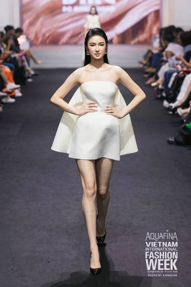 N&agrave;ng Mơ được so s&aacute;nh với Lisa- Ảnh 6.