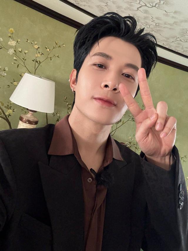 Ca sĩ Việt vừa được đề cử đẹp nhất thế giới: Nhan sắc như t&agrave;i phiệt trong truyện bước ra, đến đ&acirc;u cũng th&agrave;nh t&acirc;m điểm- Ảnh 7.