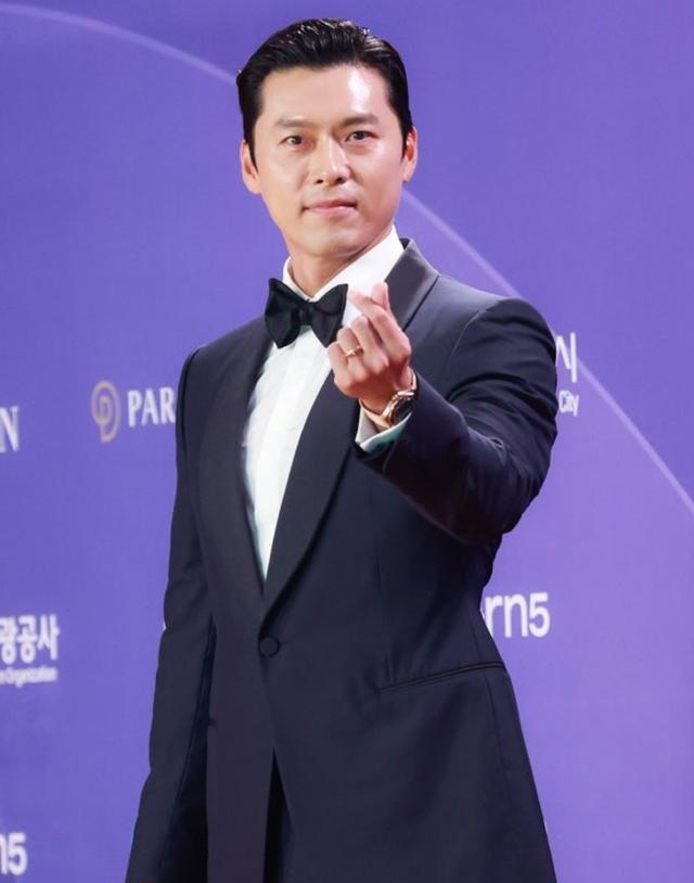 Nhẫn cưới của Hyun Bin lần đầu lộ diện rõ như ban ngày sau 4 năm kết hôn- Ảnh 2.