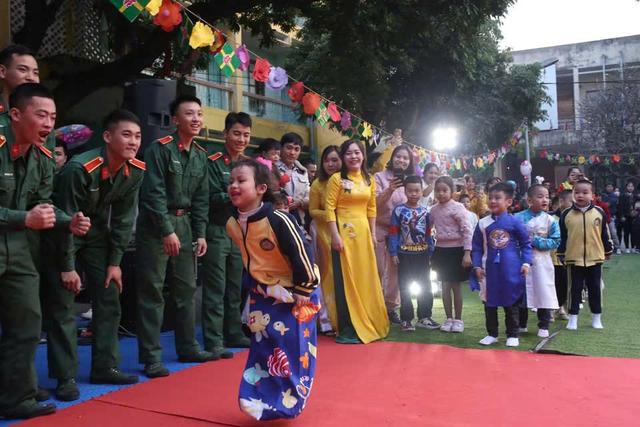 Nâng cao trình độ, kỹ năng tiến hành công tác dân vận cho học viên đào tạo cán bộ chính trị của các đơn vị quản lý học viên ở Trường Sĩ quan Chính trị trong tình hình mới- Ảnh 1.
