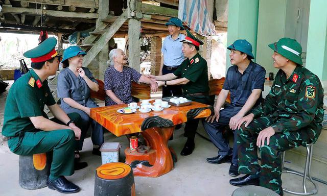 Nâng cao chất lượng công tác dân vận của các đơn vị quản lý học viên ở Trường Sĩ quan Chính trị hiện nay- Ảnh 1.