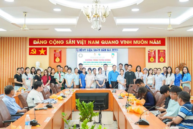Bệnh viện Nhân dân Gia Định tuyên dương 83 con đoàn viên công đoàn vượt khó, học giỏi: Nơi thắp sáng ước mơ và kết nối những trái tim - Ảnh 5.