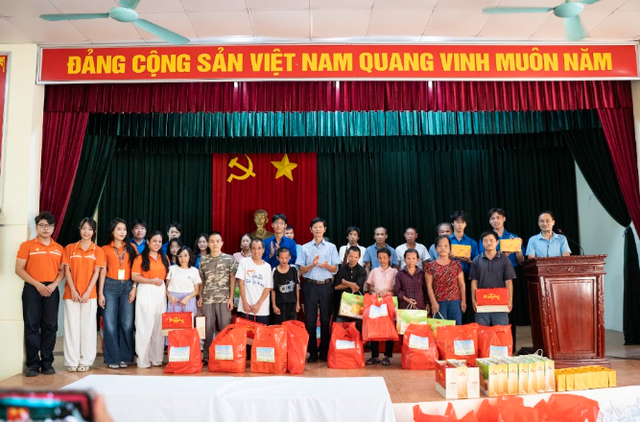 &ldquo;Nghĩa t&igrave;nh da cam&rdquo; &ndash; Khi những người trẻ chọn c&aacute;ch tri &acirc;n bằng h&agrave;nh động - Ảnh 14.